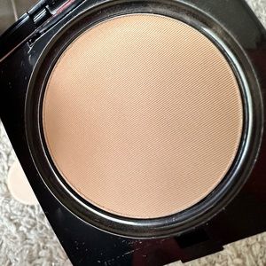 Lancôme Dual Finish Multi-Tasking Powder & Foundation - Honey